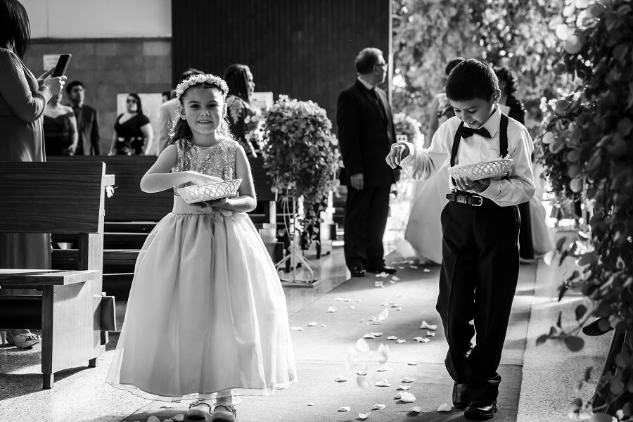 Can you wear a white wedding dress if you have a child sale
